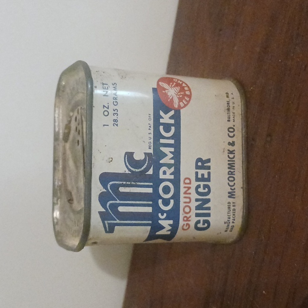 1942 Vintage McCormick GINGER SPICE TIN